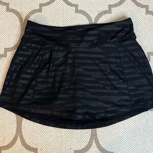 Old Navy Active Fitted Skort tennis skirt golf outdoors summer 4” biker shorts